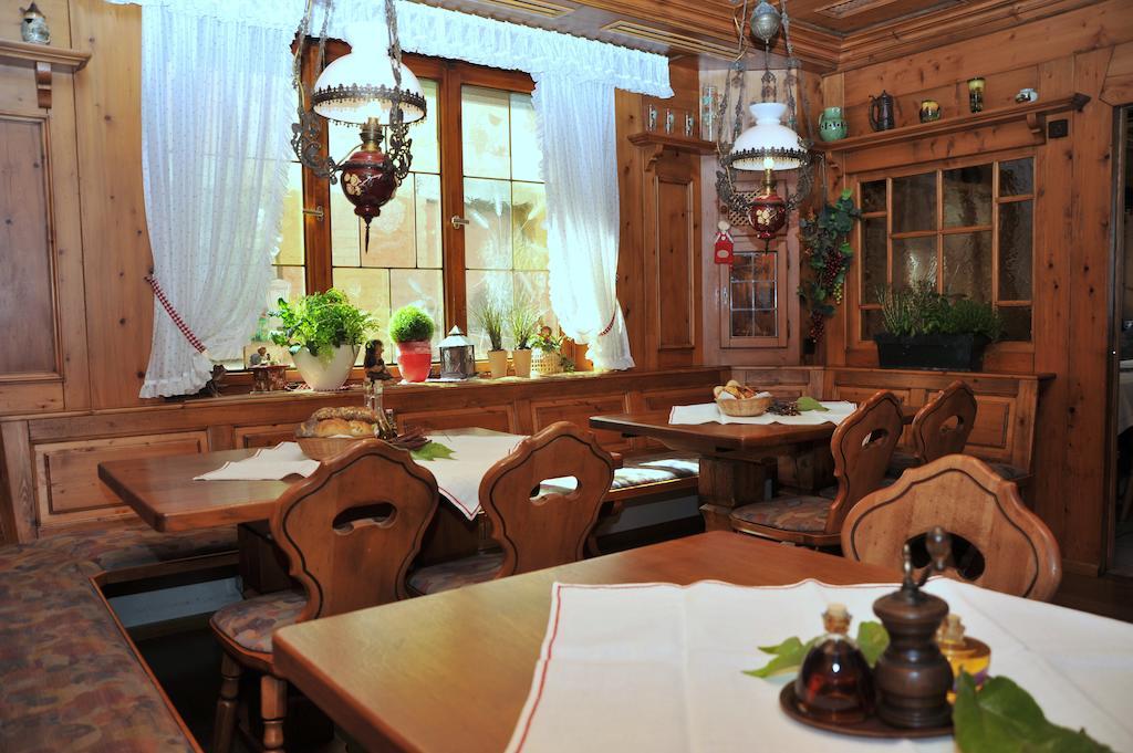 Loewen Hotel & Restaurant Вендлинген-на-Неккаре Экстерьер фото